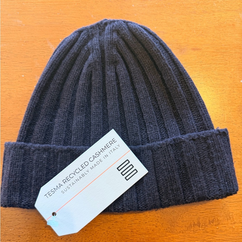 Tesma Recycled Cashmere Ribbed Beanie - Chocolate Brown